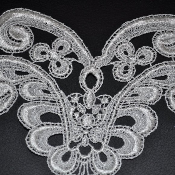 Vintage 12PCS X $9 Trims Sewing Lace Flower design Applique Top Dress or sweater - Picture 2 of 3